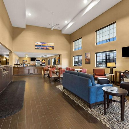 Comfort Inn Ludington Near Us-10 Exteriör bild