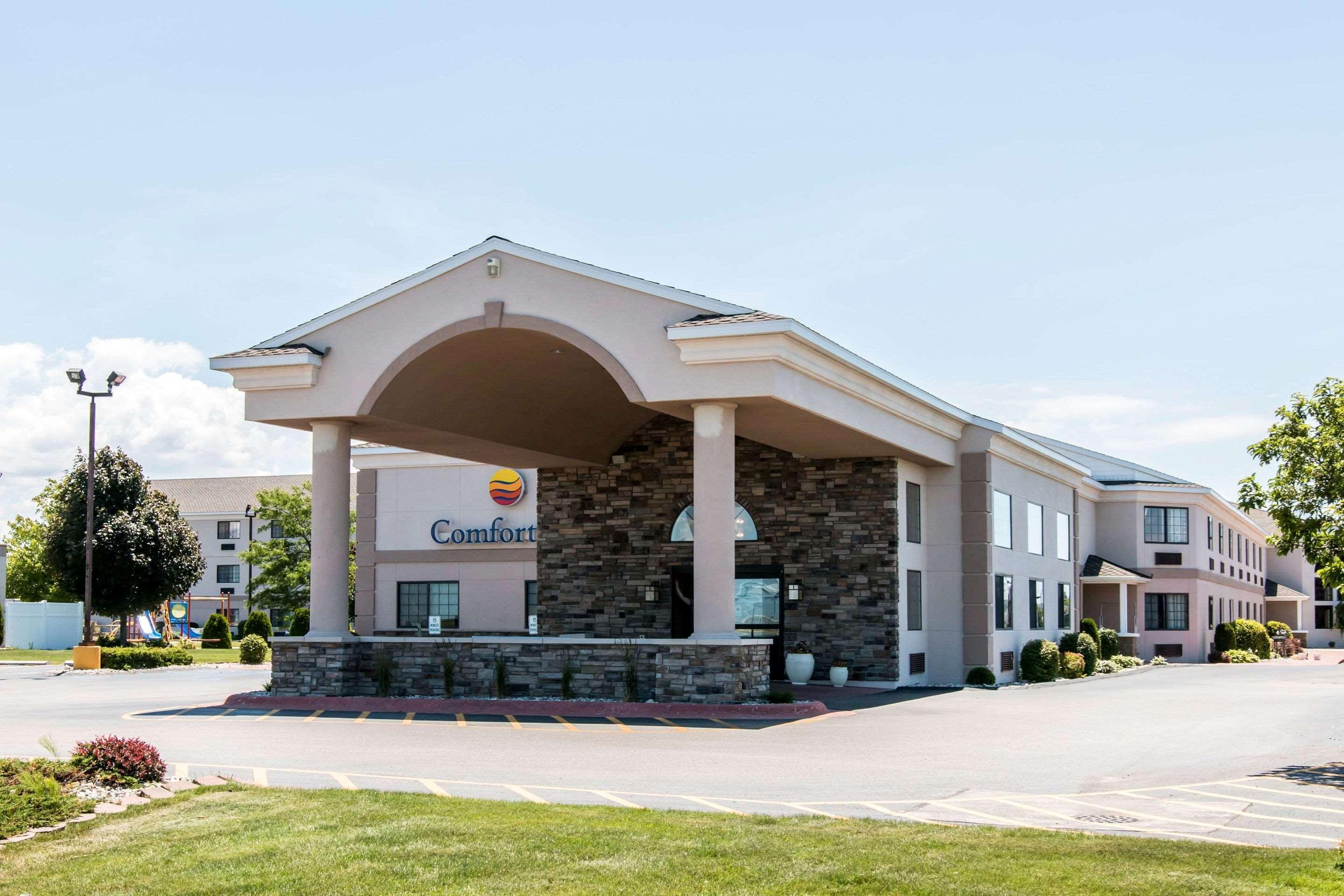 Comfort Inn Ludington Near Us-10 Exteriör bild
