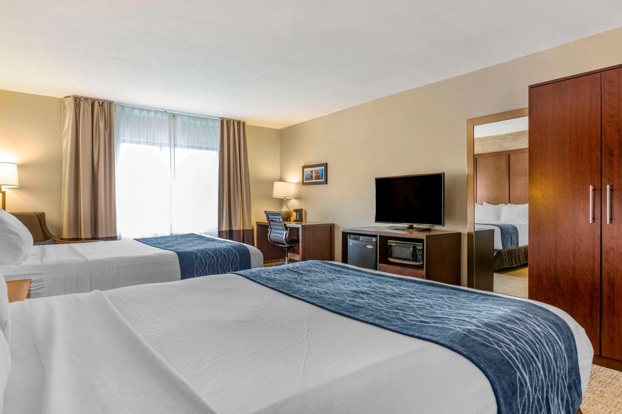 Comfort Inn Ludington Near Us-10 Exteriör bild