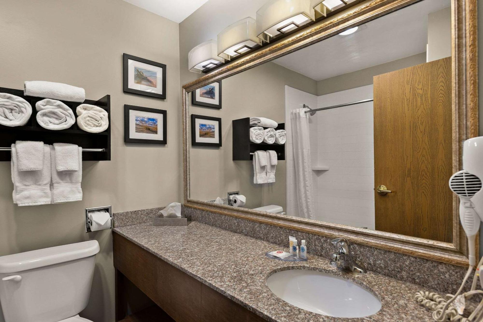Comfort Inn Ludington Near Us-10 Exteriör bild