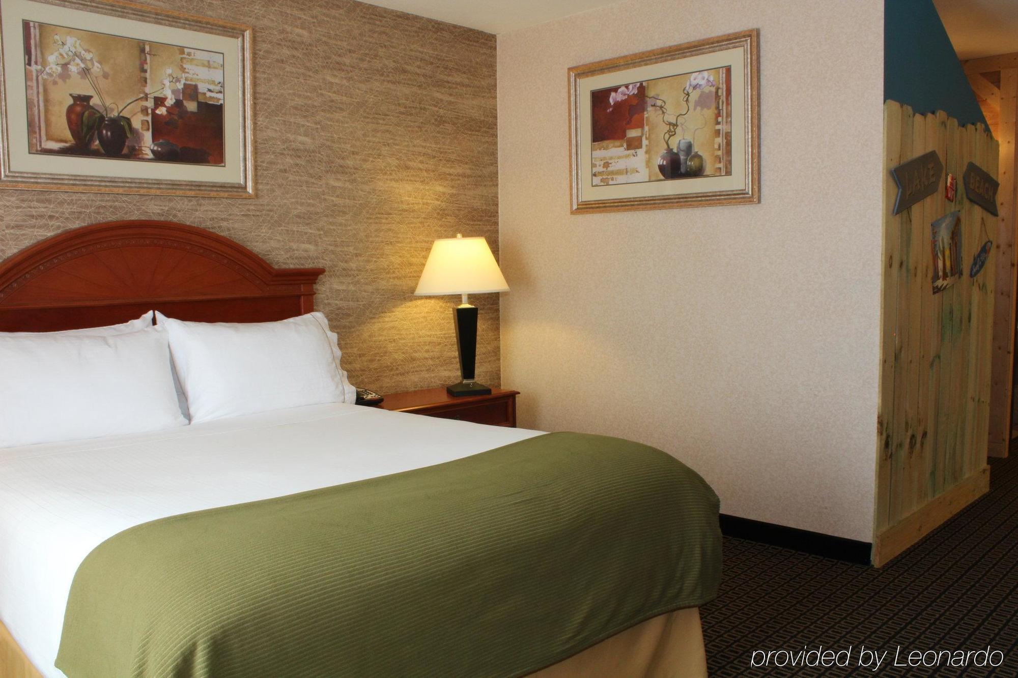 Comfort Inn Ludington Near Us-10 Exteriör bild
